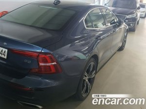 Volvo S60 B5 Inscription 2021 года из Южной Кореи