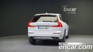Volvo XC60 T8 R-디자인 2021 года из Южной Кореи