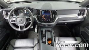 Volvo XC60 T8 R-디자인 2021 года из Южной Кореи