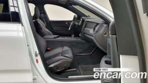 Volvo XC60 T8 R-디자인 2021 года из Южной Кореи