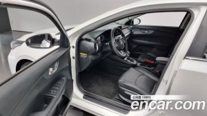 Kia K3 2020 года из Южной Кореи