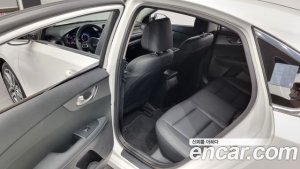 Kia K3 2020 года из Южной Кореи