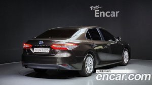 Toyota Camry 2.5 LE HYBRID 2020 года из Южной Кореи