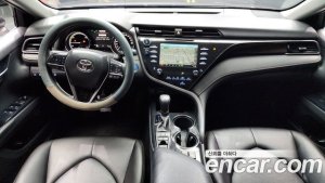 Toyota Camry 2.5 LE HYBRID 2020 года из Южной Кореи