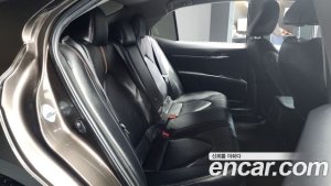 Toyota Camry 2.5 LE HYBRID 2020 года из Южной Кореи