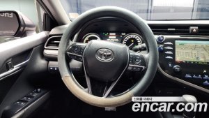 Toyota Camry 2.5 LE HYBRID 2020 года из Южной Кореи