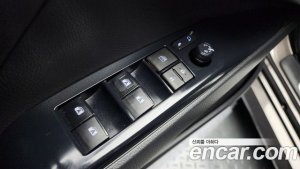 Toyota Camry 2.5 LE HYBRID 2020 года из Южной Кореи