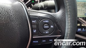 Toyota Camry 2.5 LE HYBRID 2020 года из Южной Кореи