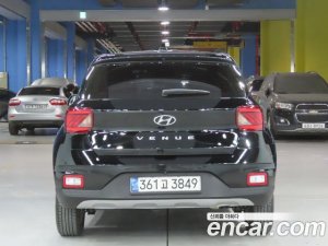 Hyundai Venue 1.6 Modern 2021 года из Южной Кореи