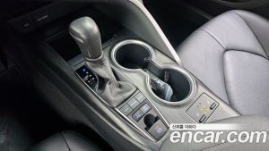 Toyota Camry 2.5 XLE HYBRID 2022 года из Южной Кореи