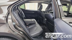Toyota Camry 2.5 XLE HYBRID 2022 года из Южной Кореи