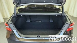 Toyota Camry 2.5 XLE HYBRID 2022 года из Южной Кореи