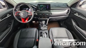 Kia Seltos Бензин 1.6 Turbo 2WD 2022 года из Южной Кореи
