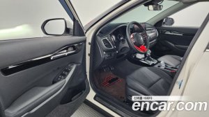 Kia Seltos Бензин 1.6 Turbo 2WD 2022 года из Южной Кореи
