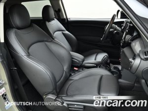Mini Cooper DEFAULT 2020 года из Южной Кореи