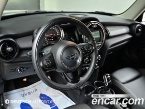 Mini Cooper DEFAULT 2020 года из Южной Кореи