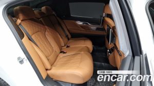 BMW 7-Series 745Le i퍼포먼스 Design Pure Excellence 2021 года из Южной Кореи