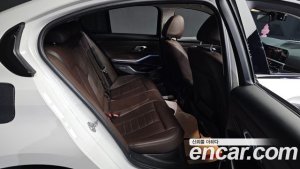 BMW 3-Series 320i Luxury 2021 года из Южной Кореи