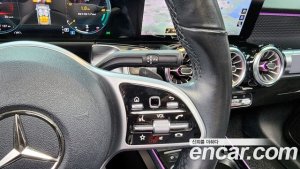 Mercedes-Benz GLB-Class GLB220 2021 года из Южной Кореи