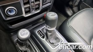 Jeep Wrangler 2.0 Overland Unlimited Top 4Door 2021 года из Южной Кореи