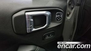 Jeep Wrangler 2.0 Overland Unlimited Top 4Door 2021 года из Южной Кореи