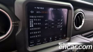 Jeep Wrangler 2.0 Overland Unlimited Top 4Door 2021 года из Южной Кореи