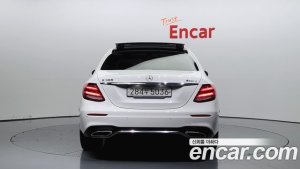 Mercedes-Benz E-Class E300 4MATIC AMG Line 2020 года из Южной Кореи