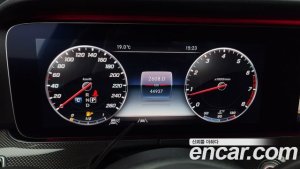 Mercedes-Benz E-Class E300 4MATIC AMG Line 2020 года из Южной Кореи