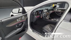 Mercedes-Benz E-Class E300 4MATIC AMG Line 2020 года из Южной Кореи