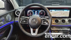 Mercedes-Benz E-Class E300 4MATIC AMG Line 2020 года из Южной Кореи
