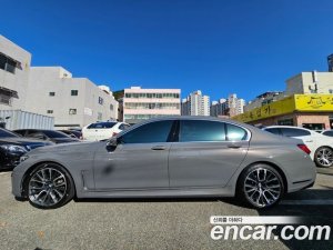 BMW 7-Series 740Li xDrive M Sport 2021 года из Южной Кореи