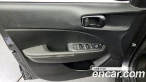 Hyundai Venue 1.6 Flux 2021 года из Южной Кореи