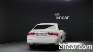 Mercedes-Benz E-Class E250 Exclusive 2021 года из Южной Кореи