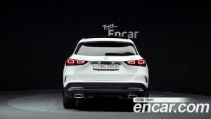 Mercedes-Benz GLA-Class GLA250 4MATIC 2020 года из Южной Кореи