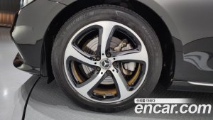 Mercedes-Benz E-Class E250 Avantgarde 2020 года из Южной Кореи
