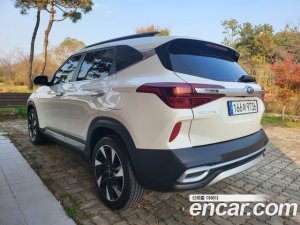 Kia Seltos Дизель 1.6 4WD 2021 года из Южной Кореи