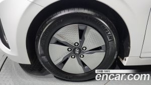 Hyundai Ioniq 1.6 HEV 2020 года из Южной Кореи