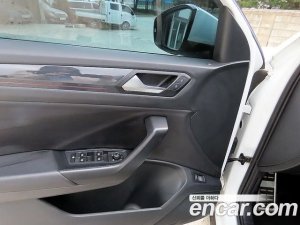 Volkswagen T-Roc 2.0 TDI Prestige 2021 года из Южной Кореи