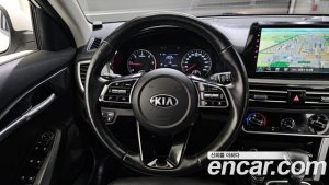Kia Seltos Дизель 1.6 2WD 2021 года из Южной Кореи