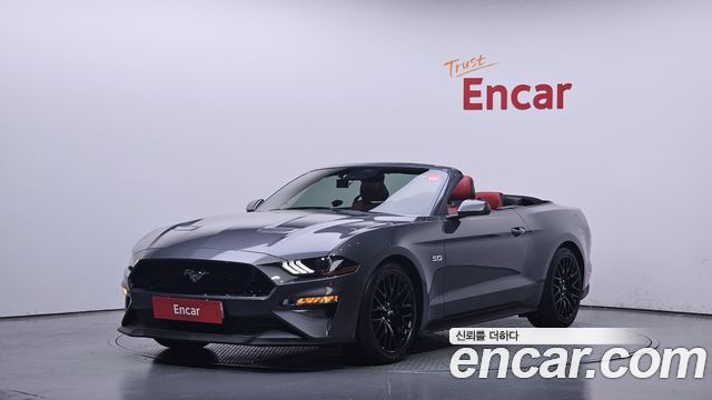 Ford Mustang GT Cabriolet 2021 года из Кореи