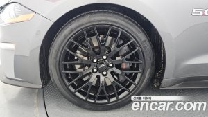 Ford Mustang GT Cabriolet 2021 года из Южной Кореи