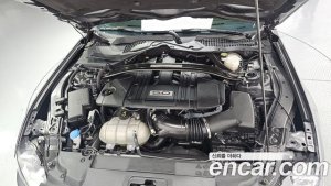 Ford Mustang GT Cabriolet 2021 года из Южной Кореи