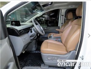 Hyundai Staria 4WD Lounge 7-Seater 2022 года из Южной Кореи