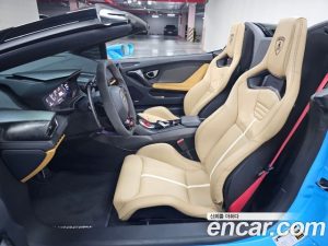 Lamborghini Huracan EVO 5.2 SPYDER 2020 года из Южной Кореи