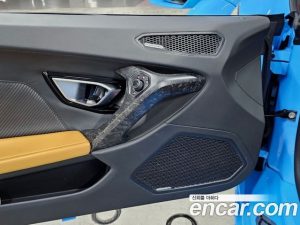 Lamborghini Huracan EVO 5.2 SPYDER 2020 года из Южной Кореи
