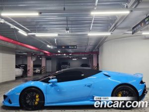 Lamborghini Huracan EVO 5.2 SPYDER 2020 года из Южной Кореи
