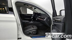 BMW 5-Series 520i Luxury 2021 года из Южной Кореи
