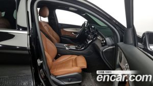 Mercedes-Benz GLC-Class GLC300e 4MATIC Coupe 2020 года из Южной Кореи