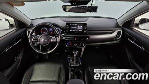 Kia Seltos Бензин 1.6 Turbo 2WD 2020 года из Южной Кореи
