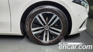 Mercedes-Benz A-Class A220 SEDAN 2021 года из Южной Кореи